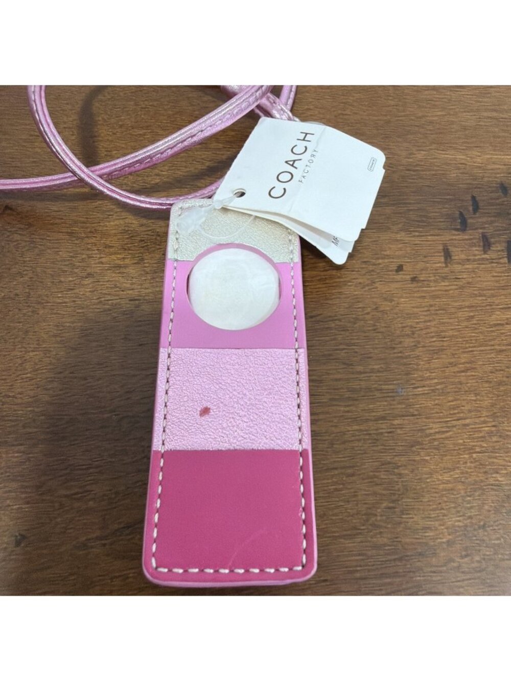 Coach Pink leather case designed for the 1st generation iPod Shuffle NWT (mark)